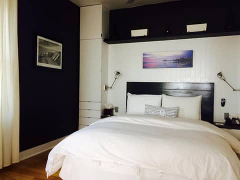 Su Casa at Venice Beach — hotel room
