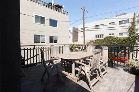 Su Casa at Venice Beach — balance & terrace
