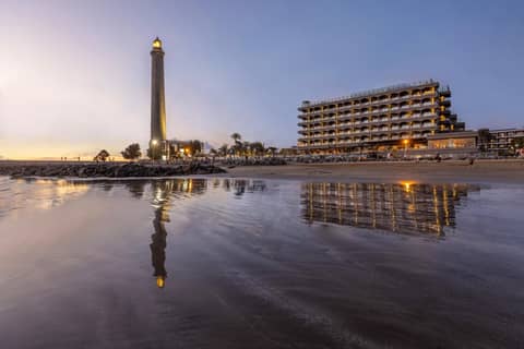 Hotel Faro, a Lopesan Collection Hotel - Adults Only — building