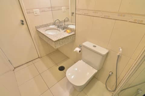 Hotel Castelar — bathroom