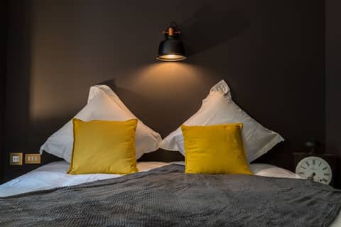 L'Abeille Boutique Apartments — bedroom