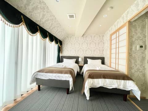 プログレスヒルズ — hotel room