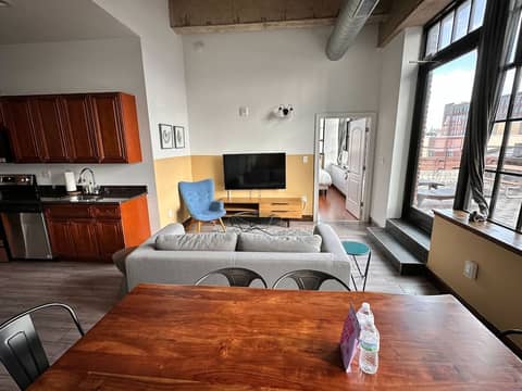 Sosuite at Independence Lofts - Callowhill — photo 6