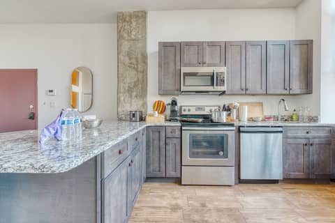 Sosuite at Independence Lofts - Callowhill — photo 9
