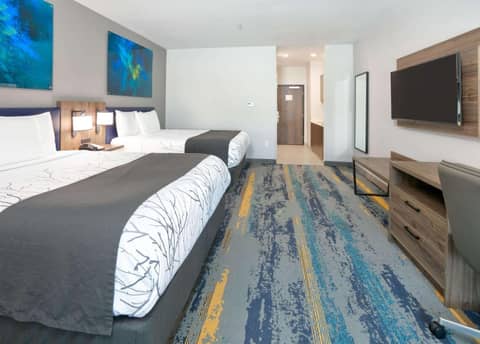 La Quinta Inn & Suites by Wyndham Dallas/Fairpark — photo 4