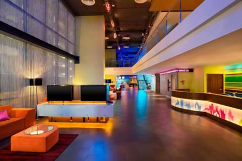 Aloft by Marriott Bangkok Sukhumvit 11 — photo 2
