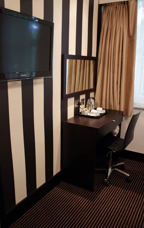 Hotel Edward Paddington — hotel room