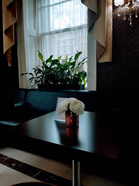 Hotel Edward Paddington — living room