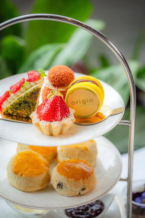 Royal Garden Hotel — breakfast buffet