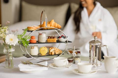 Royal Garden Hotel — breakfast buffet