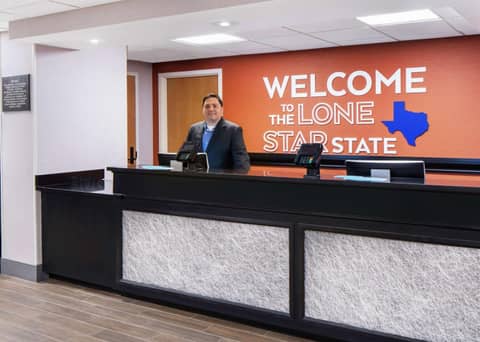 Hampton Inn Austin North — photo 9