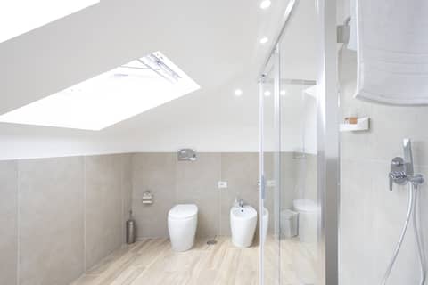 GIULY SUITES & ROOMS — bathroom