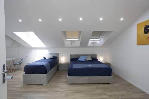 GIULY SUITES & ROOMS — hotel room