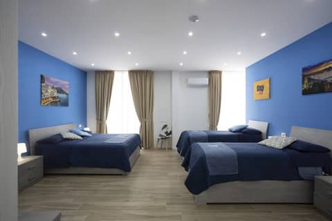 GIULY SUITES & ROOMS — hotel room