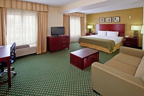 Holiday Inn Express & Suites Indianapolis - East by IHG — photo 2
