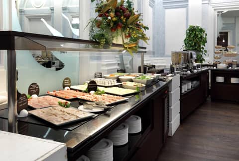 Exe International Palace — dining