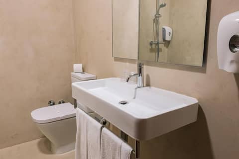 Hotel Sao Jose — bathroom