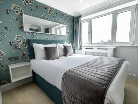 Chelsea Cloisters Serviced Apartments — hotel room