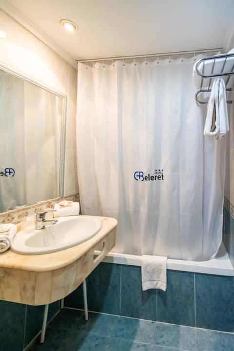 Hotel Beleret — bathroom