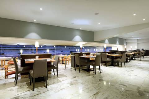 Exe Isla Cartuja — dining