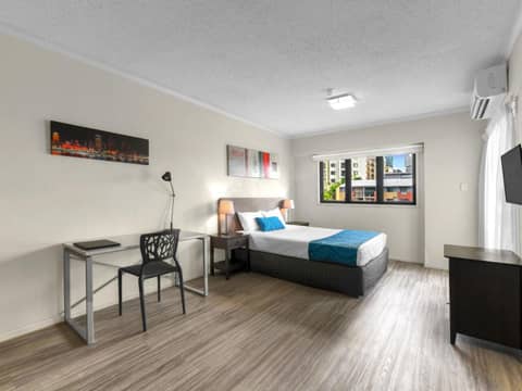 Central Brunswick Apartment Hotel — photo 7