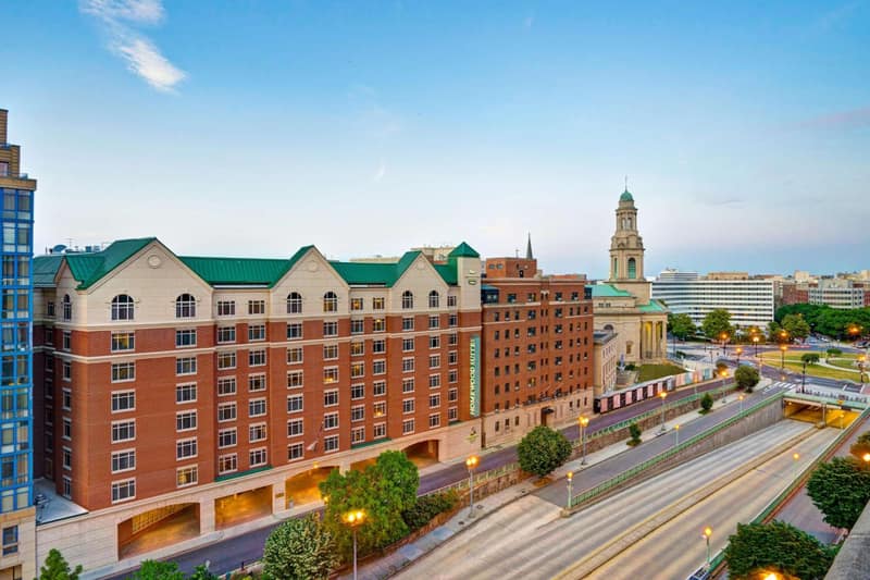 Homewood Suites by Hilton Washington, D.C. Downtown — building