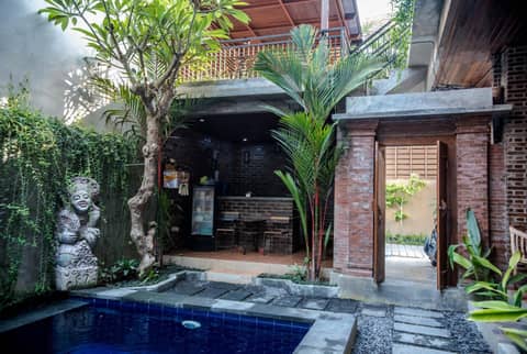 The Ganesha Homestay — recepcion & lobby