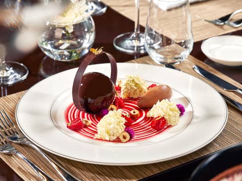 Four Seasons Hotel Jakarta — photo 3