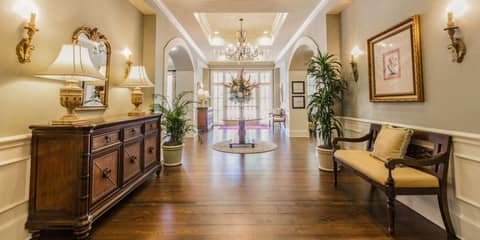 Hampton Inn & Suites Savannah Historic District — photo 6