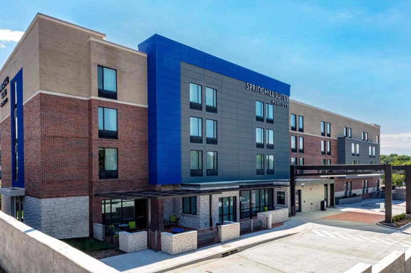 SpringHill Suites by Marriott Kansas City Plaza — building