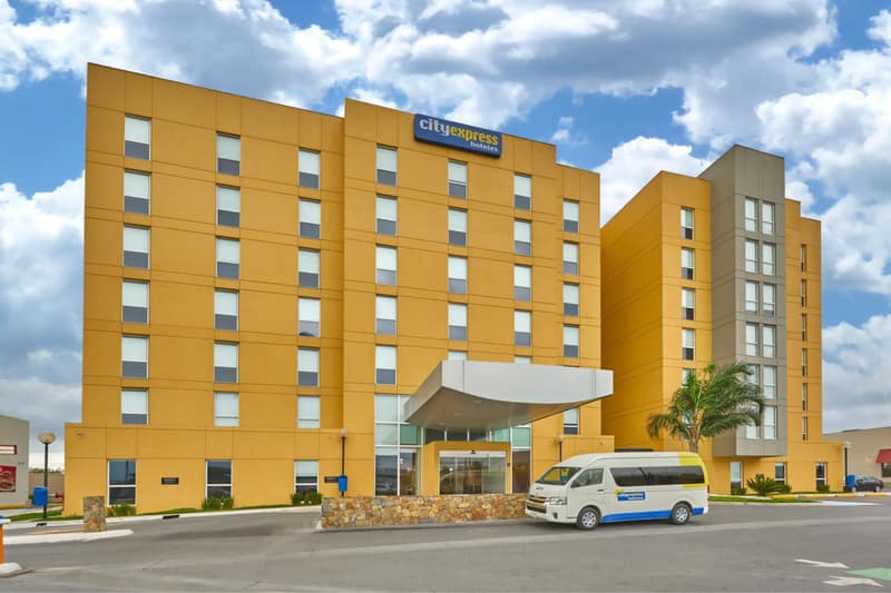 City Express by Marriott Monterrey Norte — building