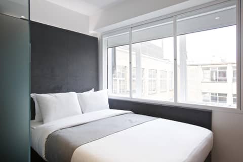 The Z Hotel Tottenham Court Road — hotel room