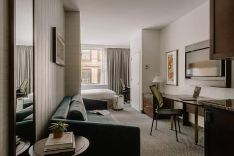 Club Quarters Hotel Faneuil Hall, Boston — hotel room