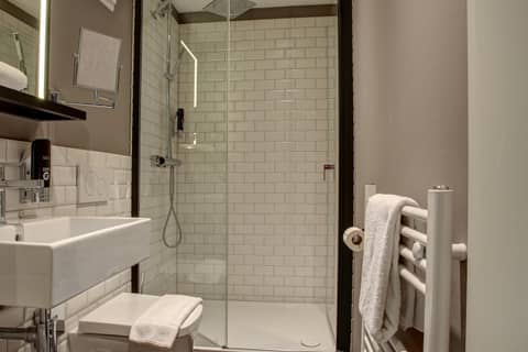 Vienna House Easy by Wyndham Hamburg Hauptbahnhof — photo 2