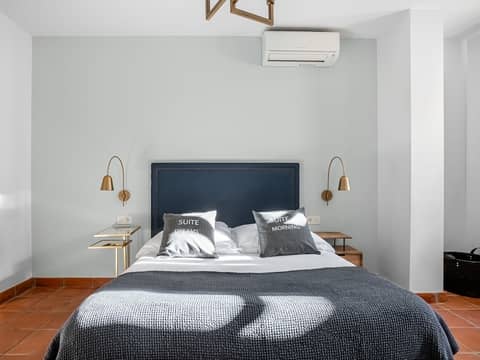 Limehome Granada Calle Sta. Ana — photo 8