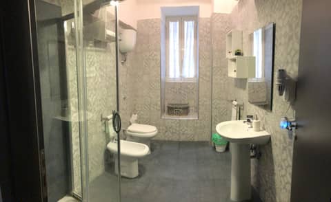 La Dimora di Garibaldi — bathroom