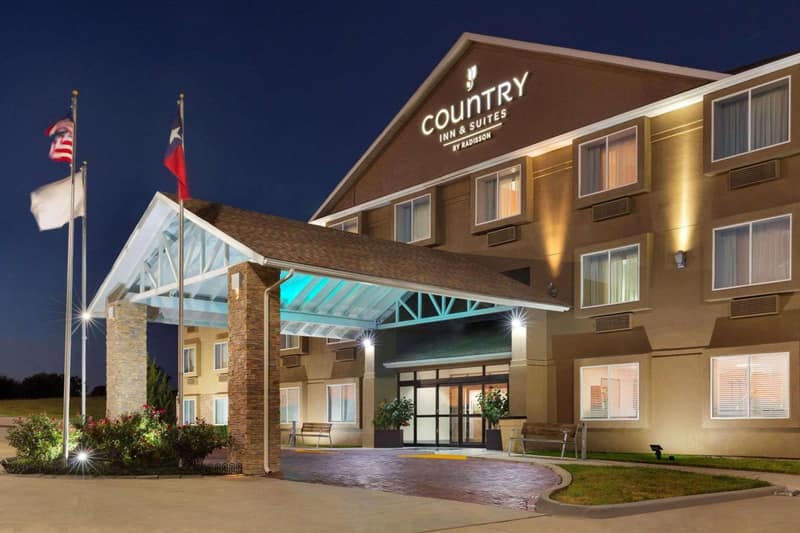 Country Inn & Suites by Radisson, Fort Worth West l-30 NAS JRB — building