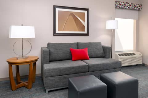 Hampton Inn and Suites Clayton/St. Louis-Galleria Area — photo 2