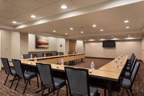 Hampton Inn and Suites Clayton/St. Louis-Galleria Area — photo 8