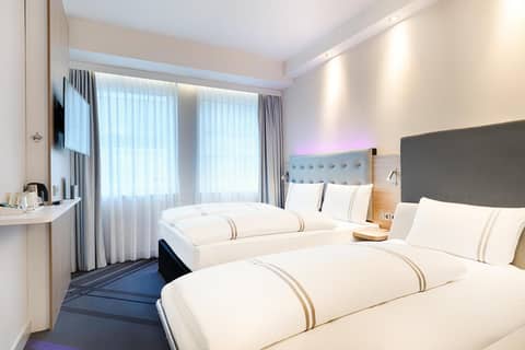 Premier Inn Frankfurt Westend — photo 3