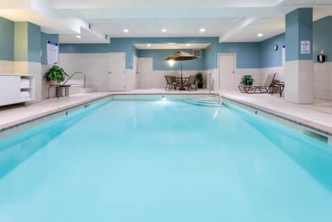 Holiday Inn Express Hotel & Suites Minneapolis-Downtown Convention Center by IHG — photo 4