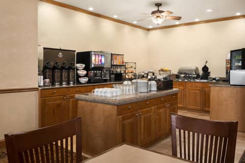 Country Inn & Suites by Radisson, Columbus West, OH — photo 8
