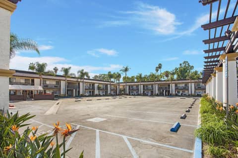 Stanford Inn & Suites Anaheim — photo 5