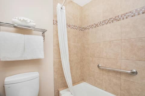 Stanford Inn & Suites Anaheim — photo 9
