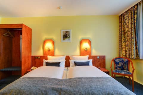Hotel Elbinsel free parking — photo 7