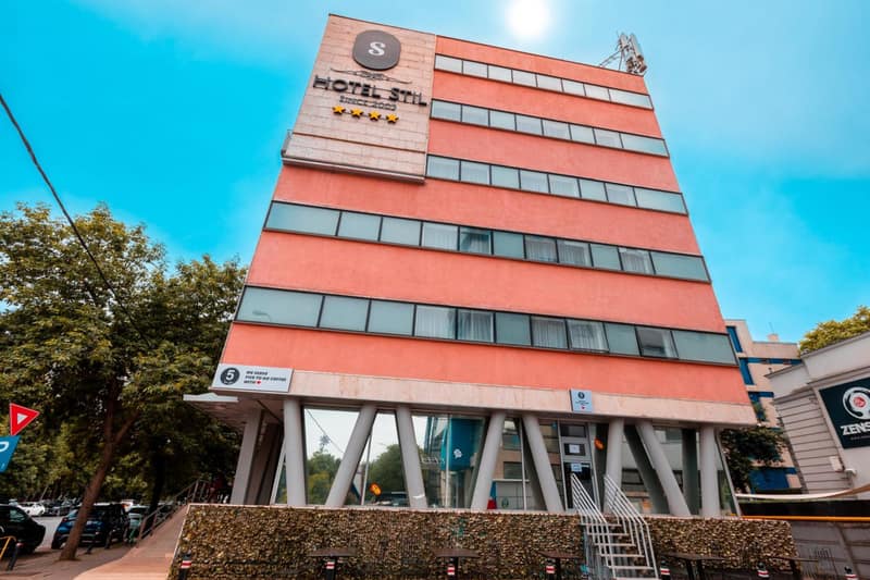 Stil Hotel — building