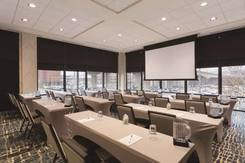 Homewood Suites by Hilton Pittsburgh Downtown — photo 8