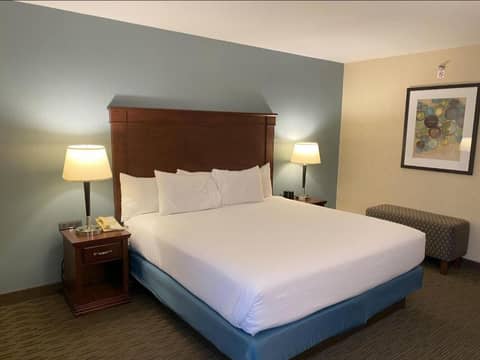 EVEN Hotel Detroit North - Troy by IHG — hotel room