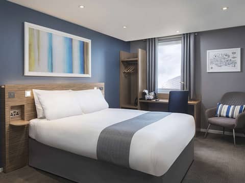 Travelodge Edinburgh Central — photo 9
