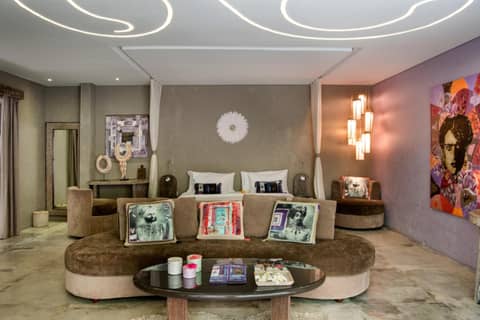 Blue Karma Dijiwa Seminyak — hotel room